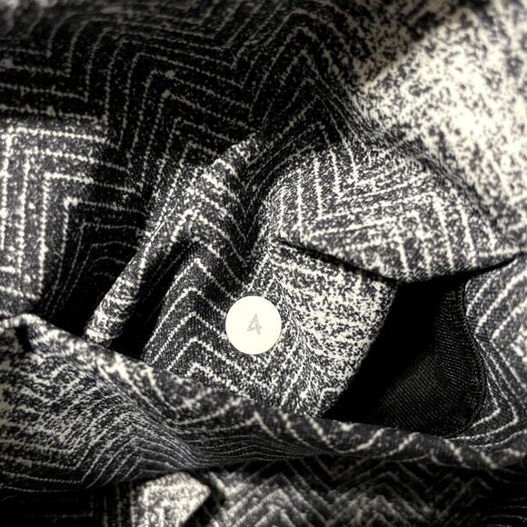 Lululemon | Essential Rhythm Black & Gray Chevron High Waist Cropped Leggings - Picture 8 of 8